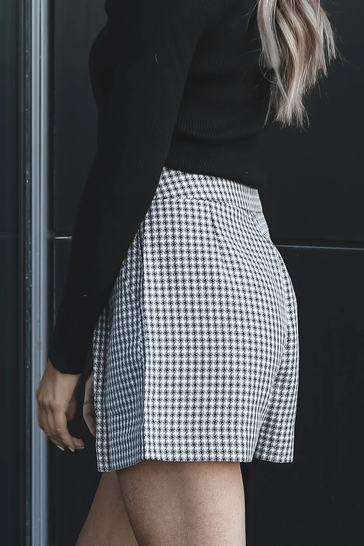 DEAL MINKPINK Francis Black And White Dress Shorts